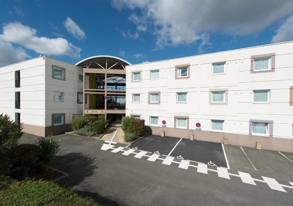 Nouan-sur-Loire Hotel | B&B HOTEL Blois Sud Vineuil