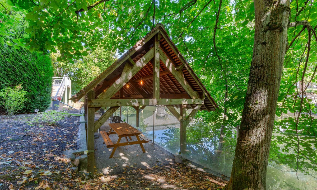 Chartres Hotel | B&B HOTEL Chartres Centre Cathédrale