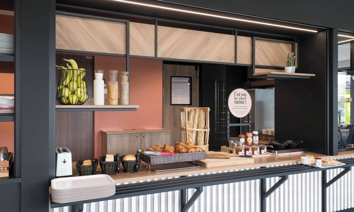 Laval Hotel | B&B HOTEL Laval Ouest