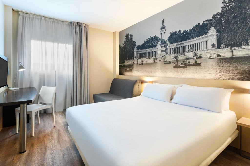Rejas Hotel | B&B HOTEL Madrid Aeropuerto T1 T2 T3