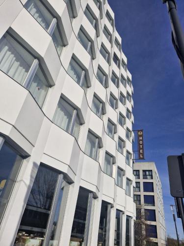 Quartier Atlantis Hotel | B&B HOTEL Massy Gare TGV