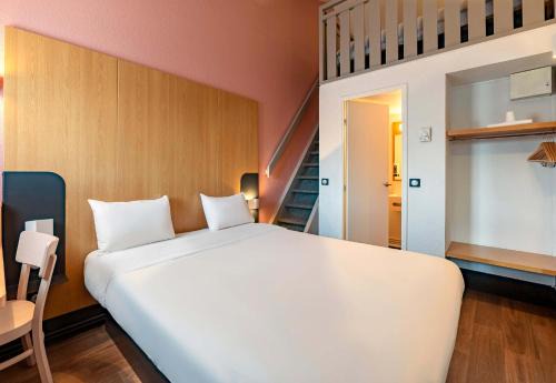 Villars Hotel | B&B HOTEL Saint-Etienne La Terrasse