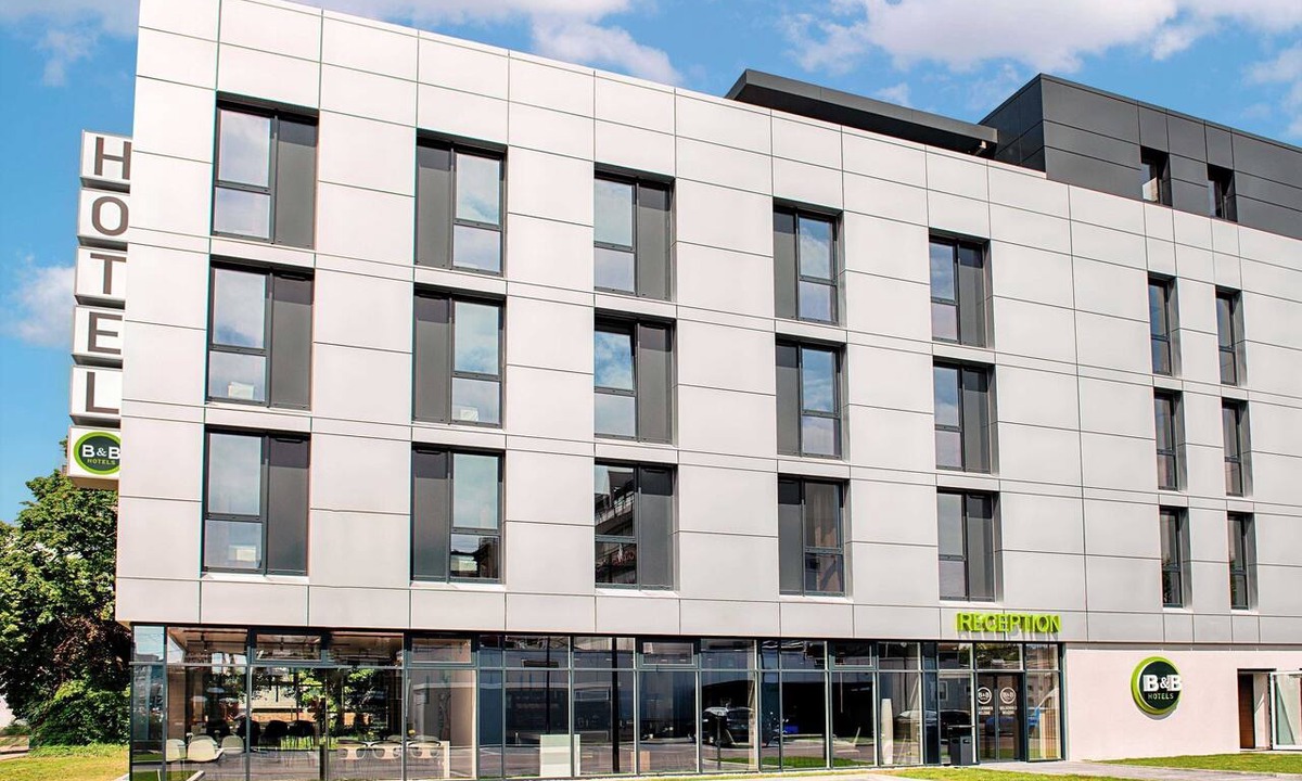Stuttgart Hotel | B&B Hotel Stuttgart-Neckarhafen