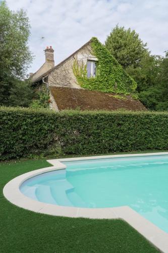 Saint-Maurice-sur-Fessard Bed & Breakfast | B&B LA FESSARDIERE Piscine - Jacuzzi
