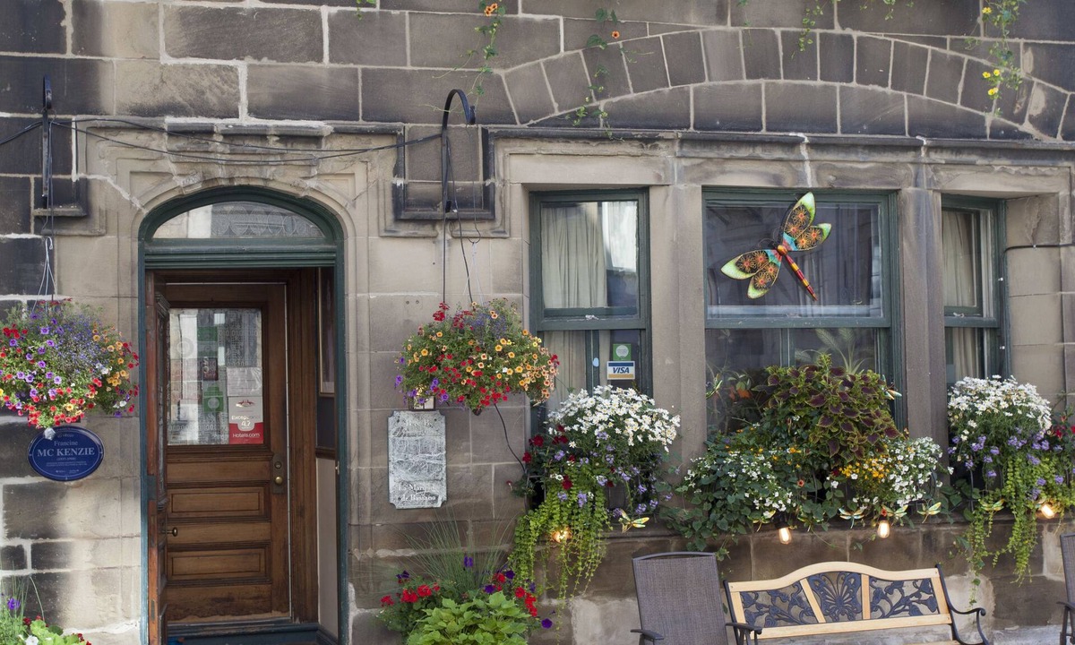 Old Quebec Bed & Breakfast | B&B La Marquise de Bassano/B&B Québec