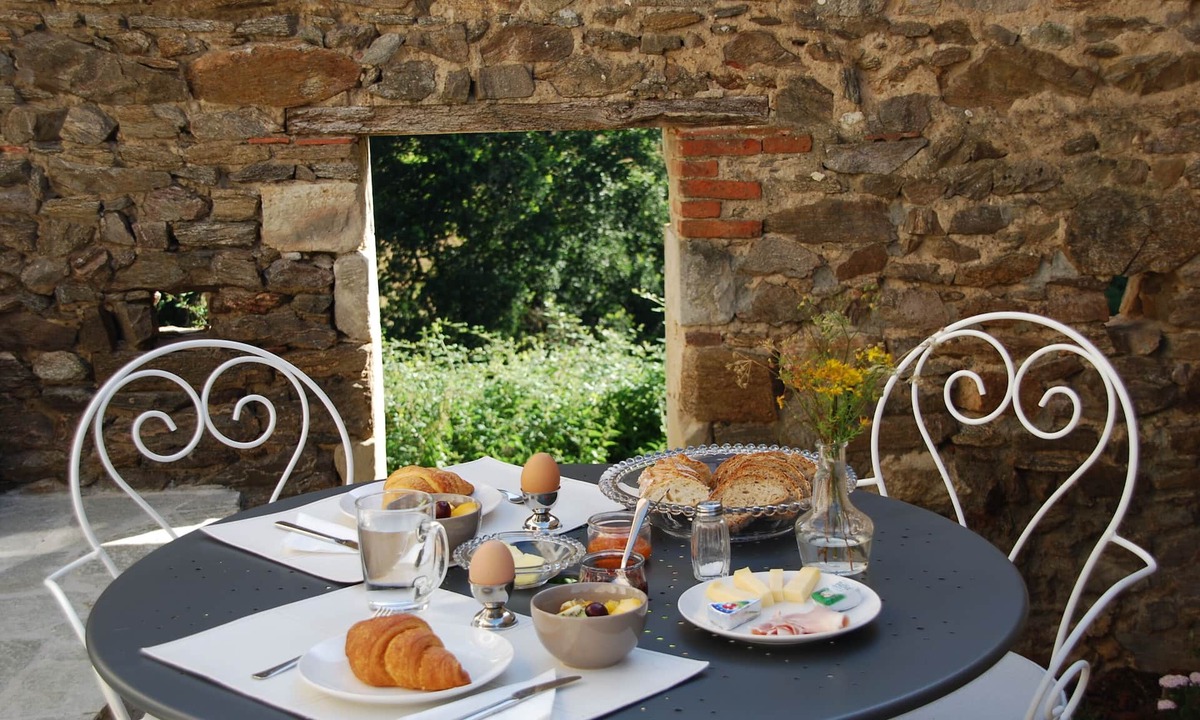 Bellenaves Bed & Breakfast | B&B Maison Balady