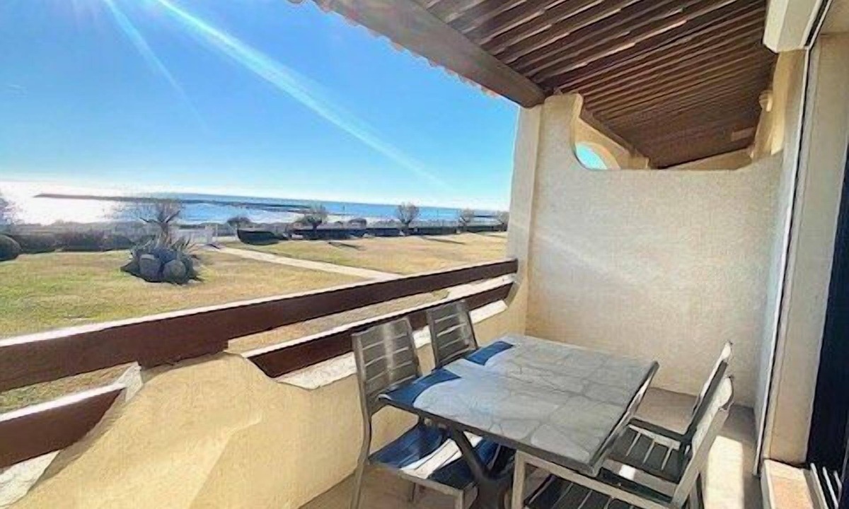 Saintes-Maries-de-la-Mer Apartment | B21 sea view apartment, private parking