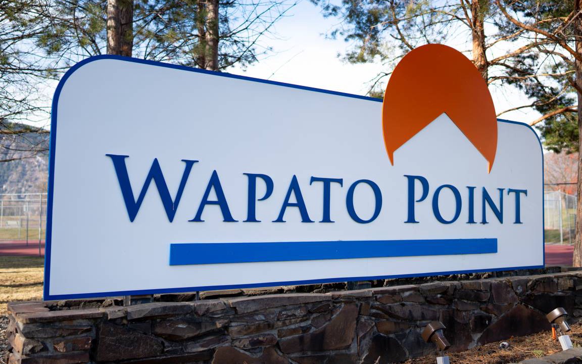 Wapato Point Apartment | B3 Waterfront with mountain views