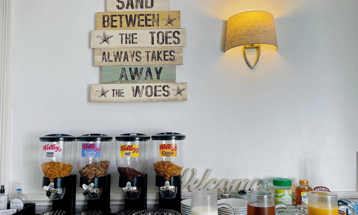 Babbacombe House | Babbacombe Palms