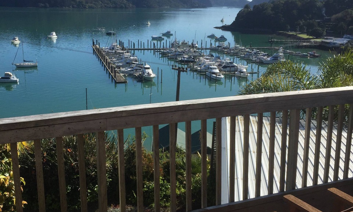 Whangaroa House | Bach in Whangaroa Heaven