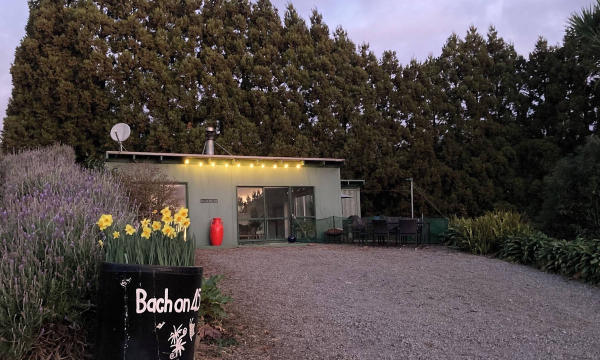Kaitake House | Bach on 45 - Secluded Rustic Peaceful