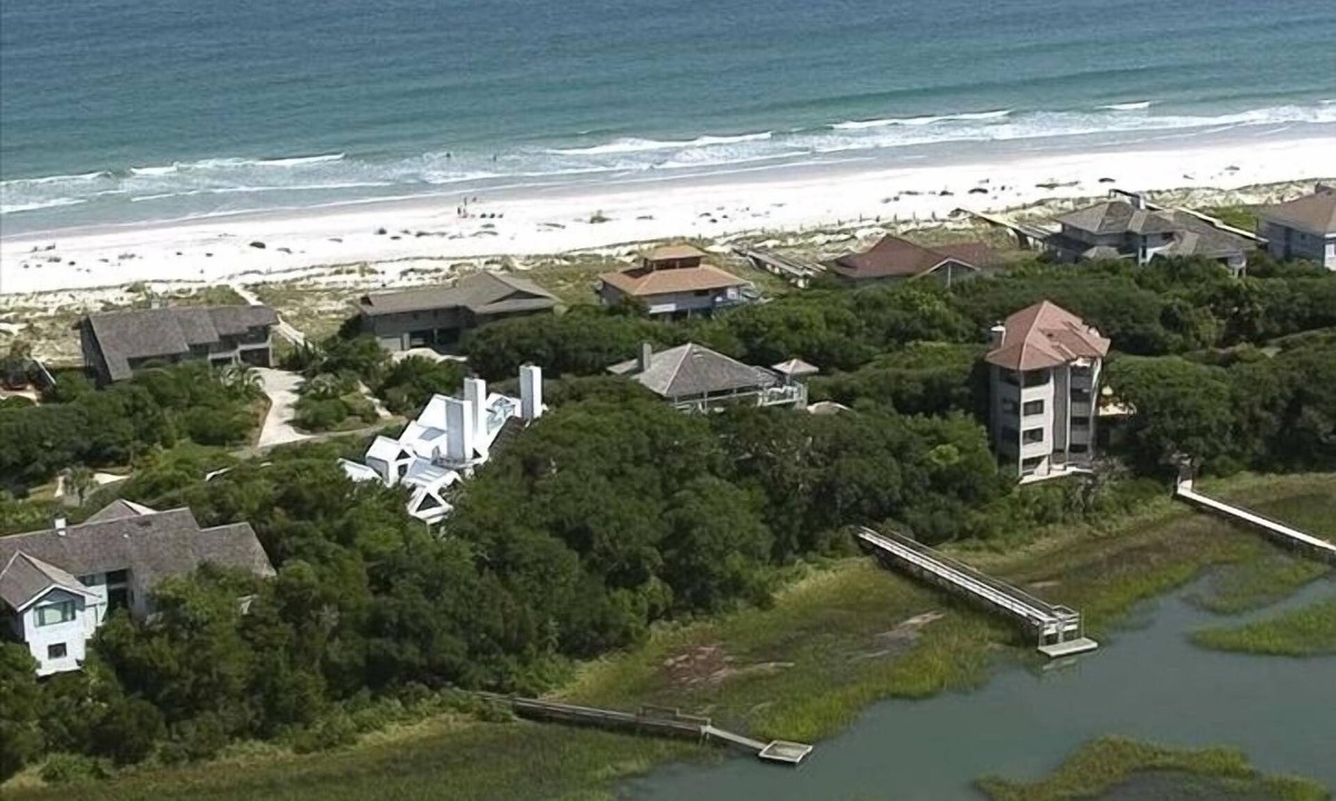 Wilmington House | Bachman Tree House Figure Eight Island