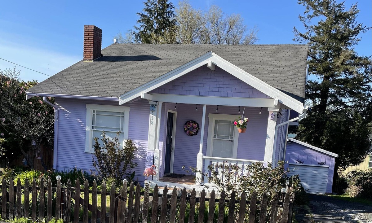 Coquille House | Back in Time Cottage