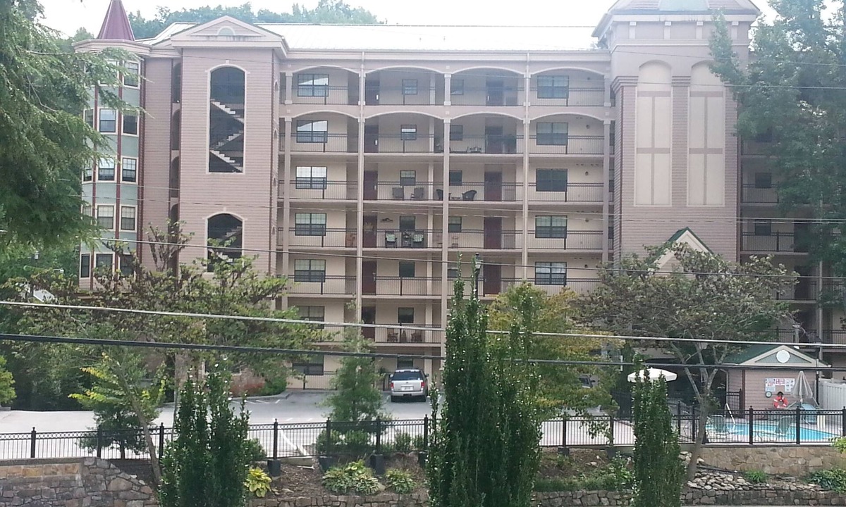 Gatlinburg Condo | Back on the rental program Large corner unit on the creek with Mountain View's
