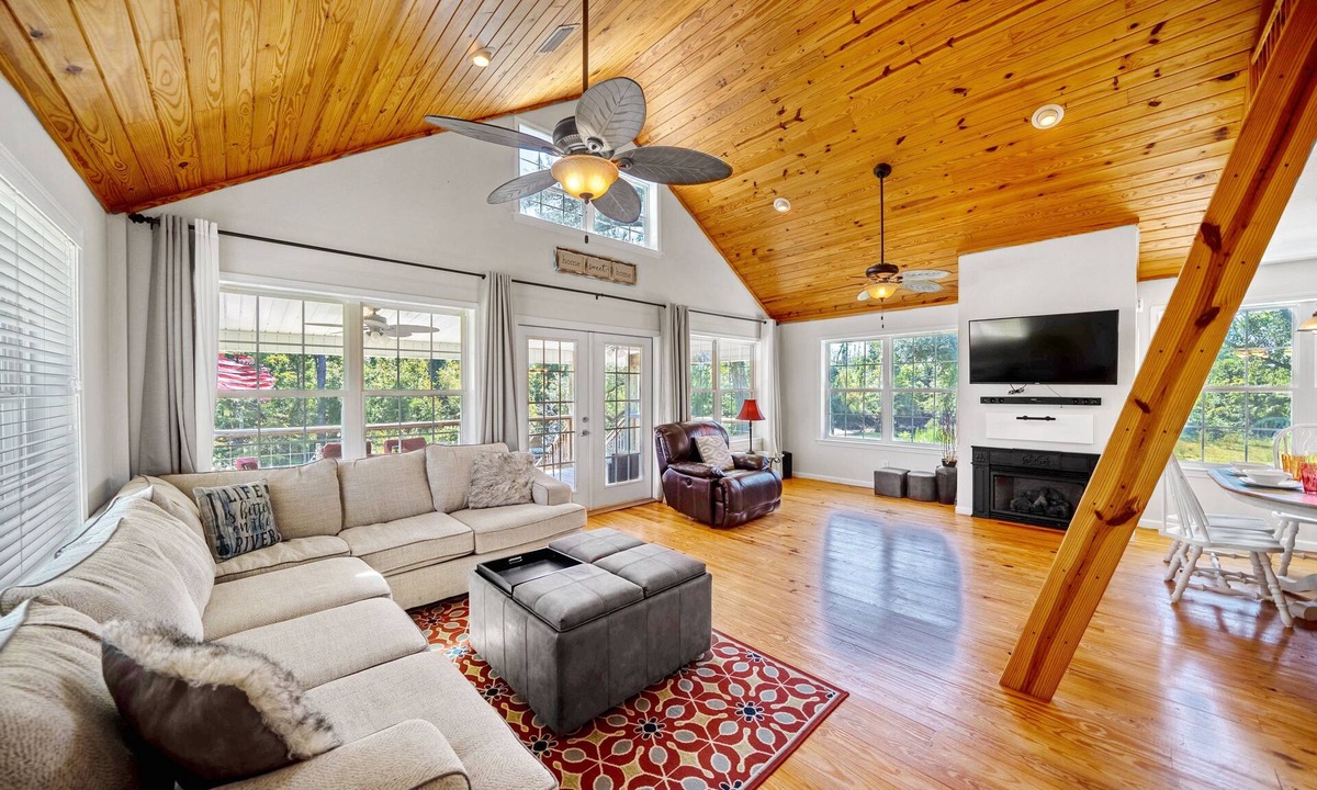 Clarksville House | Backwater river cottage