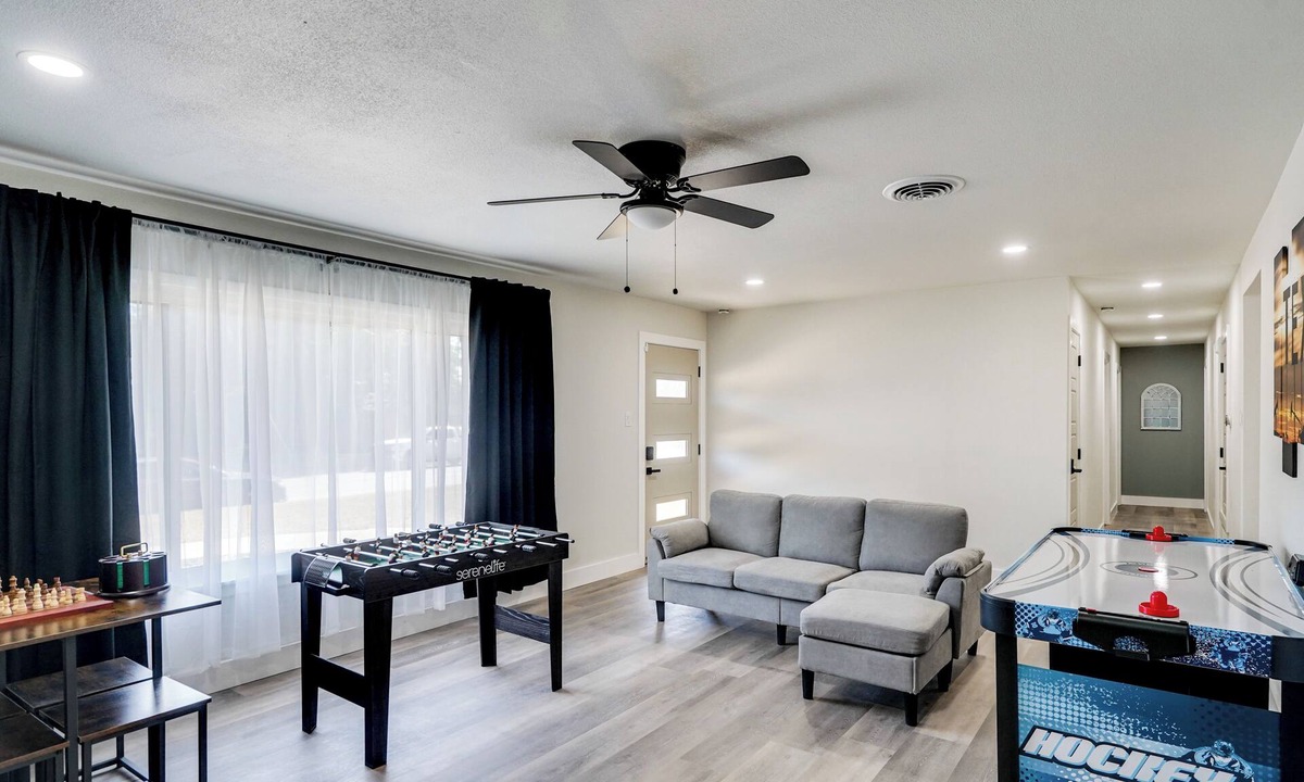 Midland Cottage | Backyard & Game Room! Home in Heart of Midland