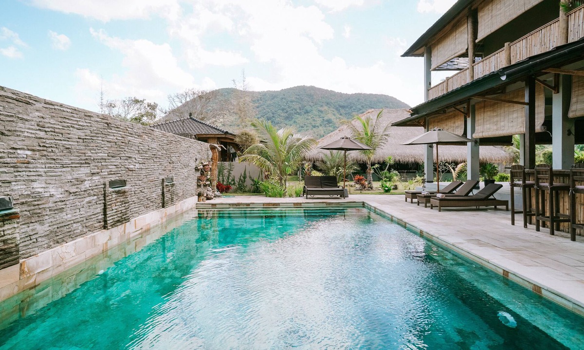 Sekongkang Bed & Breakfast | Baha Baha Villas