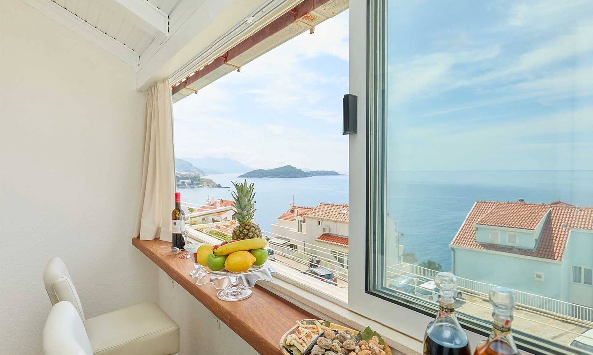 Gorica Apartment | BAHARI ONE BEDROOM APARTMENT