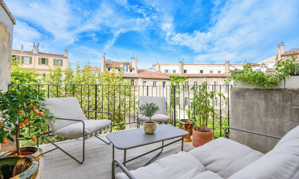 Palais de justice Apartment | Bail mobilité - Le Puget - Studio avec terrasse