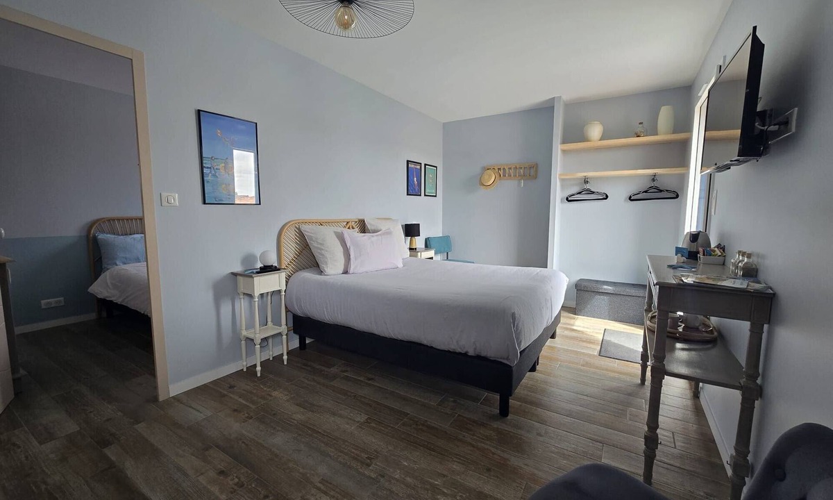 Pornic Bed & Breakfast | 'Bains de Mer' Guest Rooms with Shared Garden, Balcony and Wi-Fi
