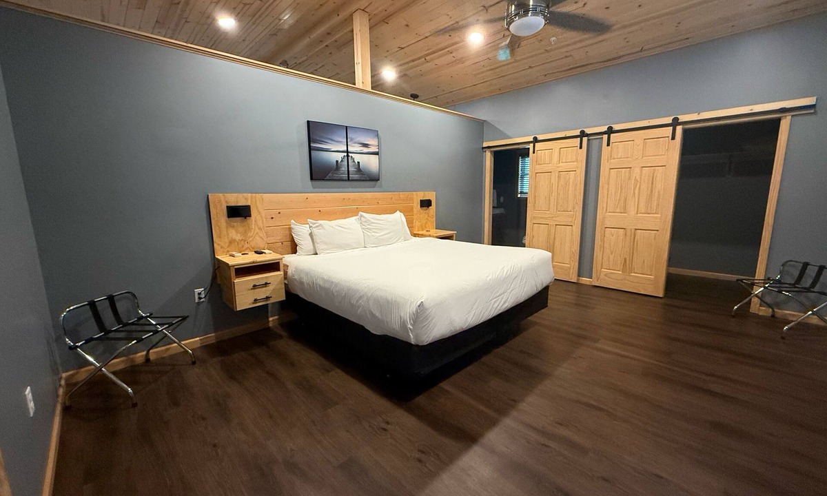 Mountain Lake Park Hotel | Baja Motel