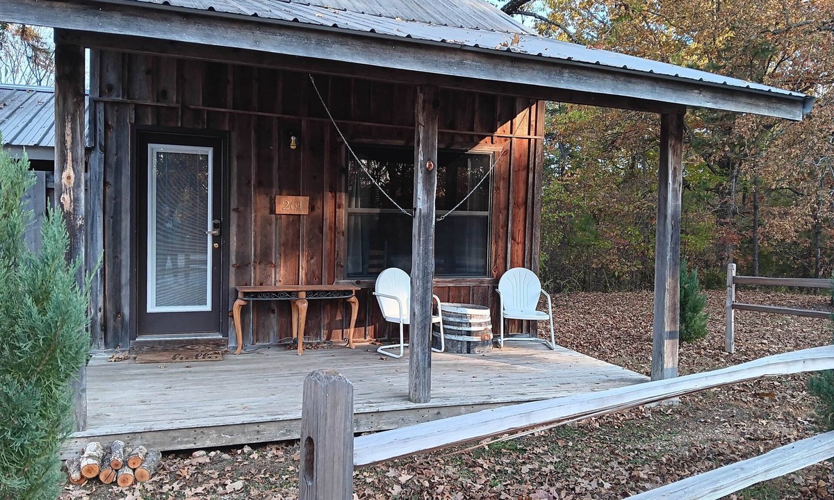 Bruno Cabin | Baker Lodge - Ozarks Cabin - Lower Buffalo River - Sleeps 5