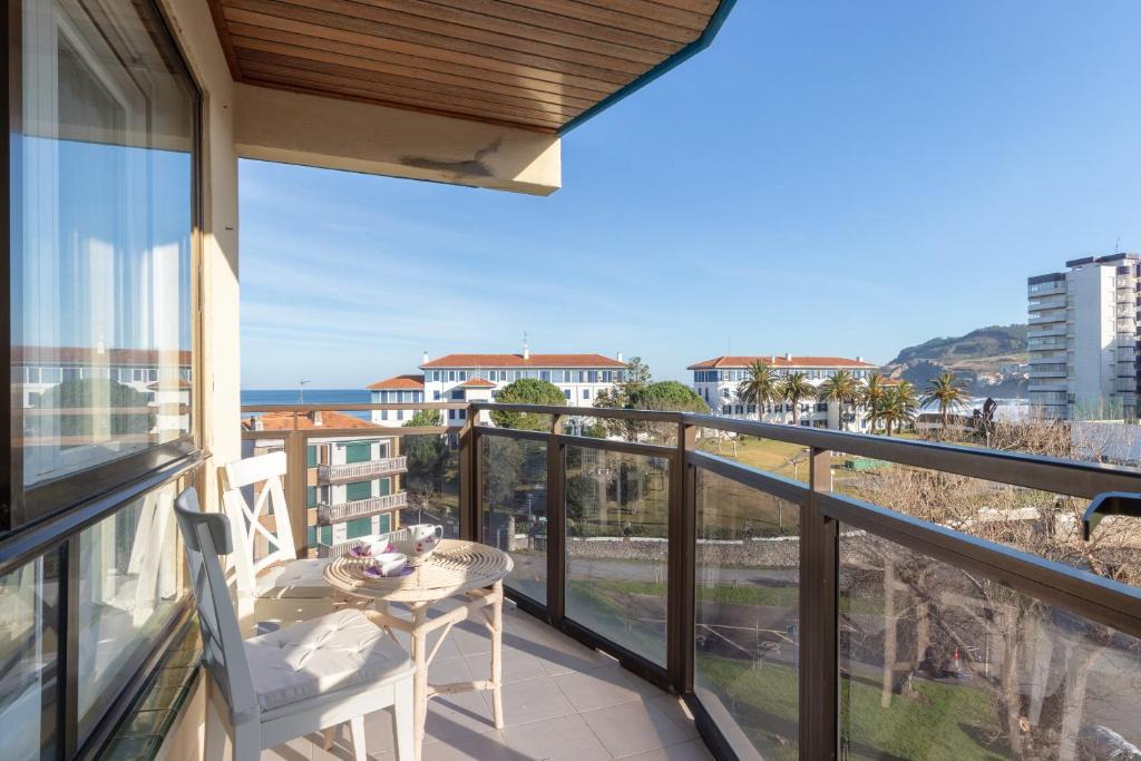 Bakio Apartment | Bakio Beach VII with parking by Aston Rentals
