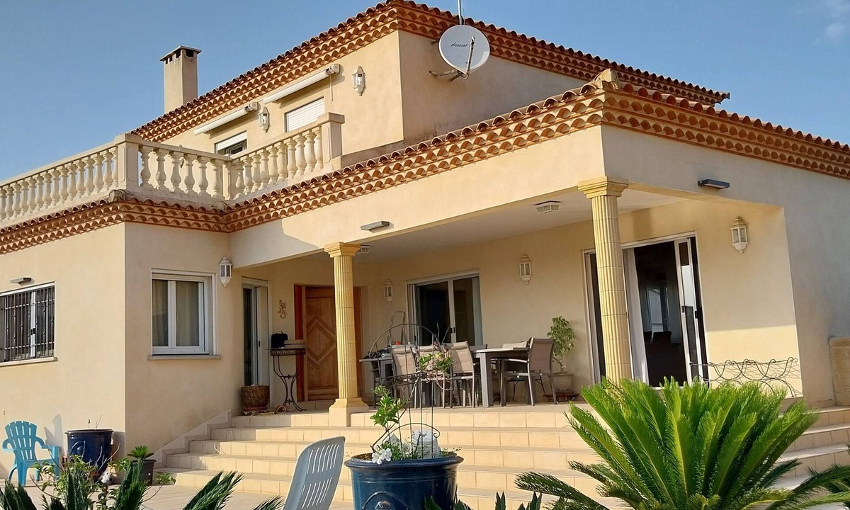 Balaruc-les-Bains House | BALARUC LES BAINS (34) . BEAUTIFUL, LARGE VILLA, PANORAMIC VIEW, GARDEN, POOL.