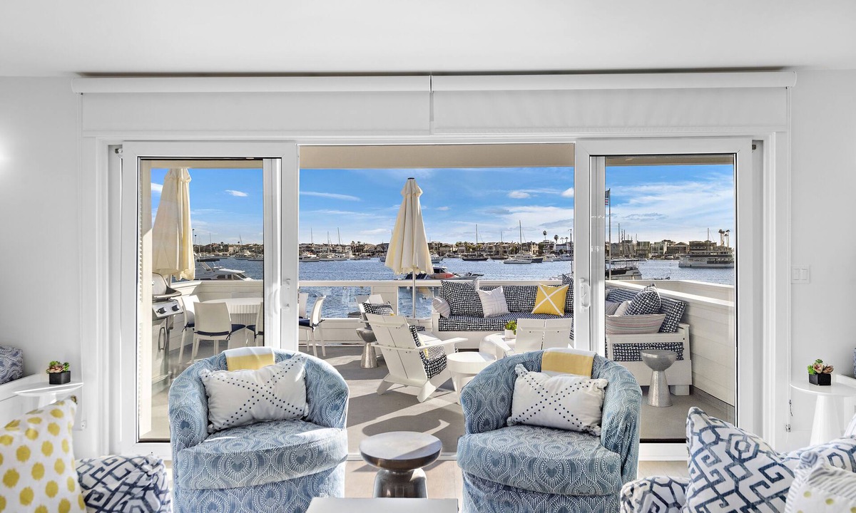 Balboa Island Apartment | Balboa Island Charming Bay Front Ocean Beach House