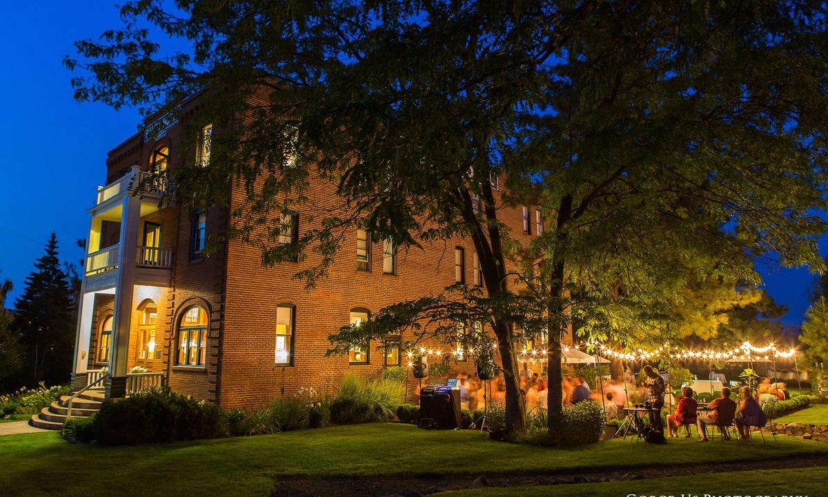 Dufur Hotel | Balch Hotel