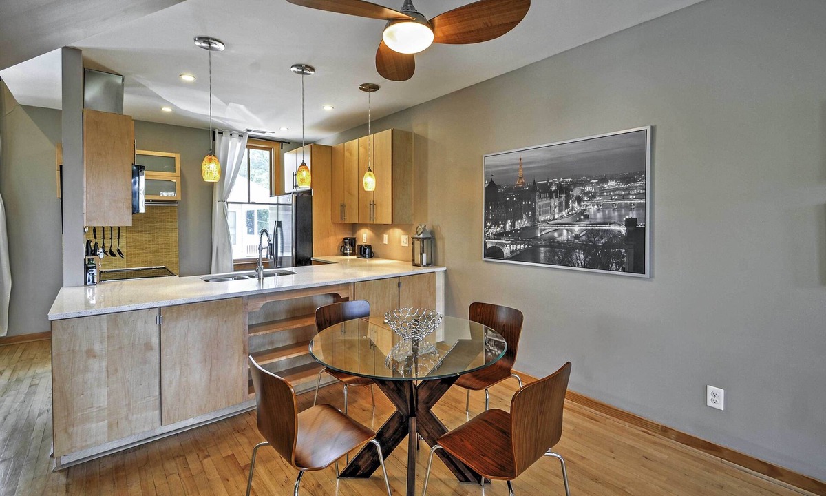 Cabbagetown Condo | Balcony, Above Bakery: Chic Cabbagetown Loft!