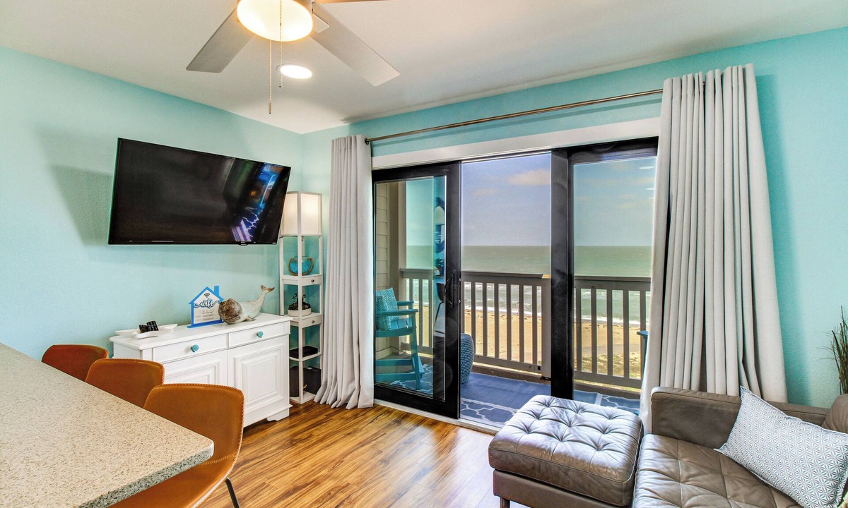 North Beach Condo | Balcony w/Ocean View! North Beach 2nd-Floor Condo