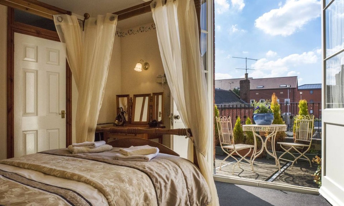 Stourport-on-Severn Bed & Breakfast | Baldwin House