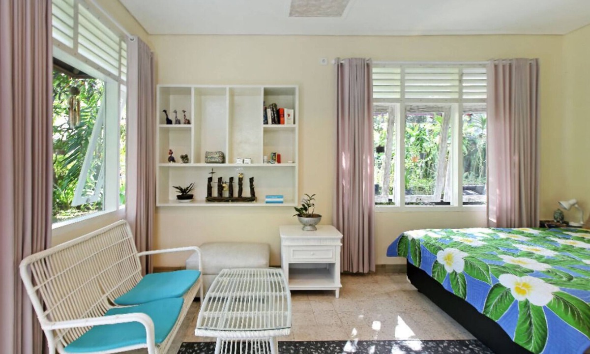 Denpasar Utara House | Bale Dangin Bungalow perfect for family of 4-5