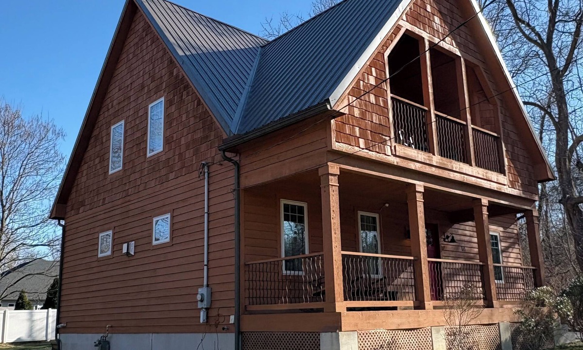 Elizabeth Park Valley House | Bale & Trail Retreat