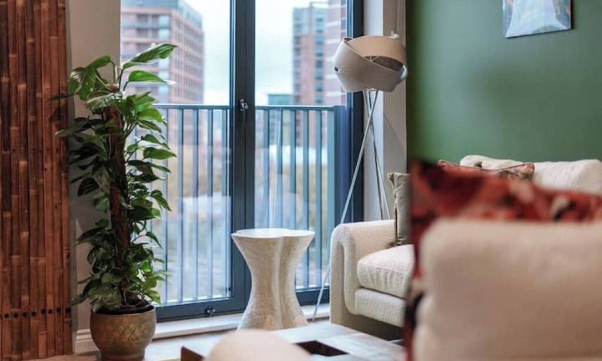 Holbeck Apartment | Balinese Escape - 2Bed 2Bath Leeds Centre and Stadium