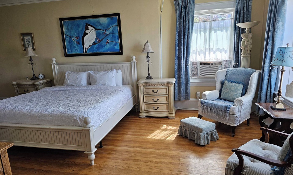 Pembroke House | Balmoral grounding rooted in nature’s strength, offering stability & restoration