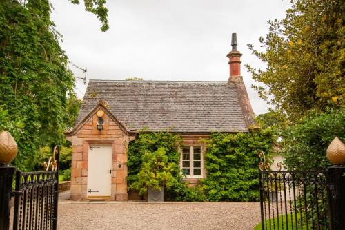 Invergordon House | Balnagown Estates Gardener's Cottage