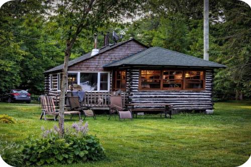 Rosedale House | Balsam Lake - 2-Bedroom Cabin in Kawartha #11