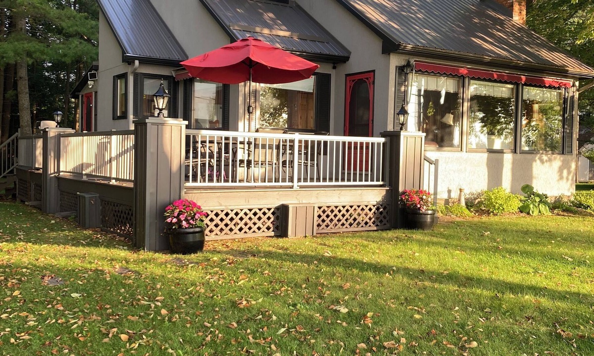 Victoria Road House | Balsam Lake House: Where Adventure & Comfort Meet