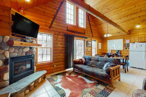 Mercer House | Balsam Ridge Cabin 2- Wolf