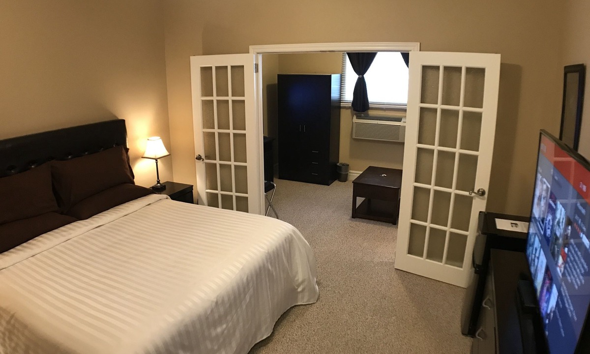 Timmins Hotel | Balsam Suites Boutique Inn & Residence