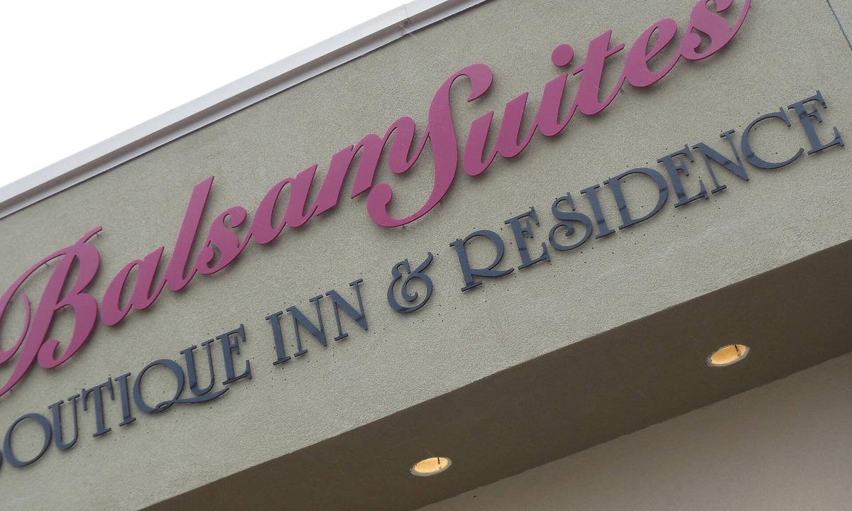 Timmins Hotel | Balsam Suites Boutique Inn & Residence