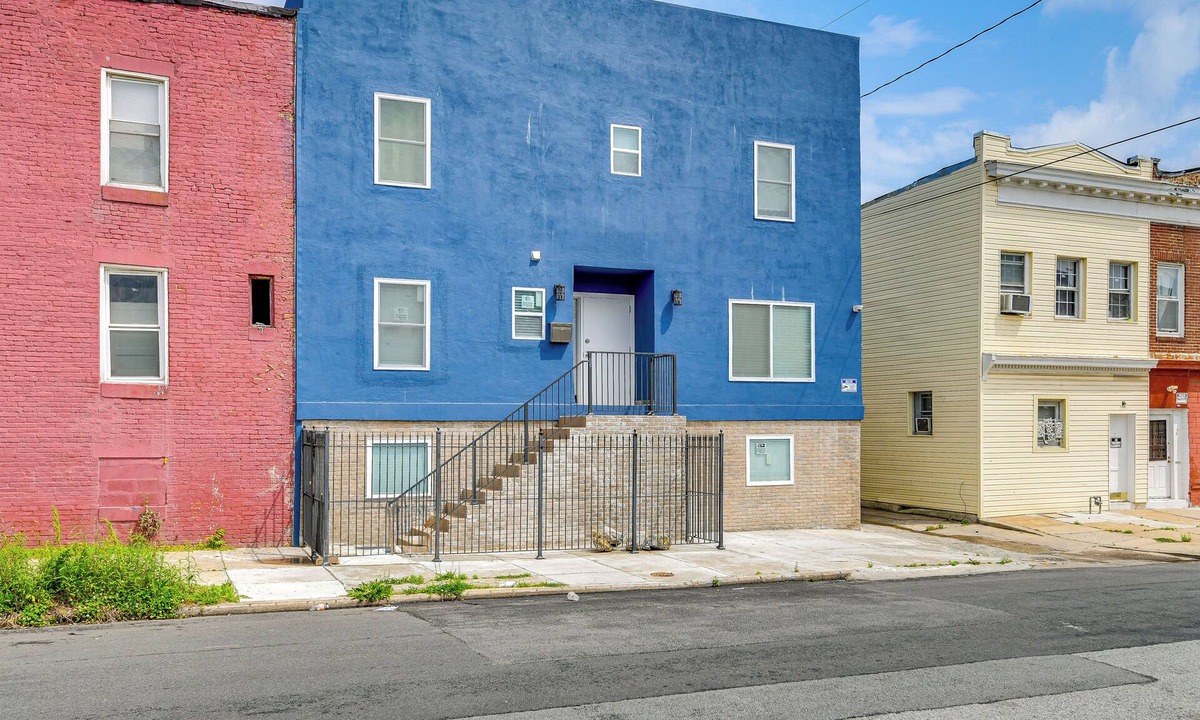 Easterwood House | Baltimore Townhome w/Private Rooftop Patio!