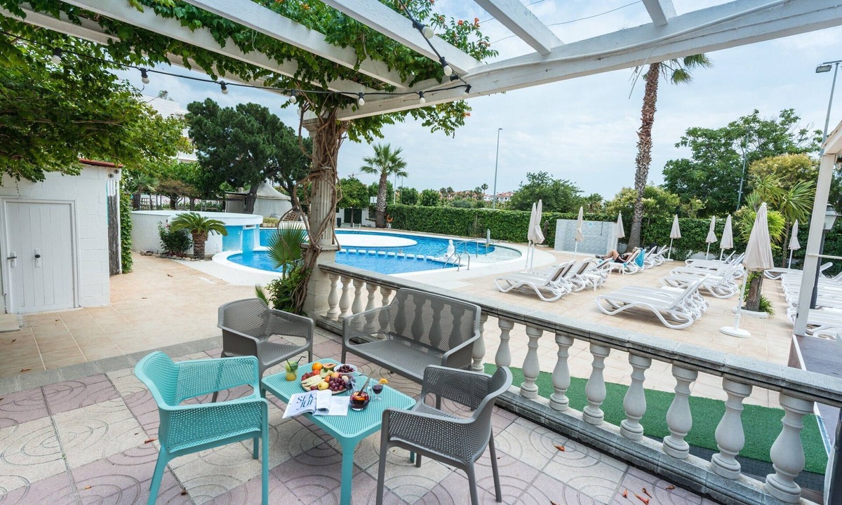 Pineda de Mar Resort | BAMBLUE BOUTIQUE APARTMENTS