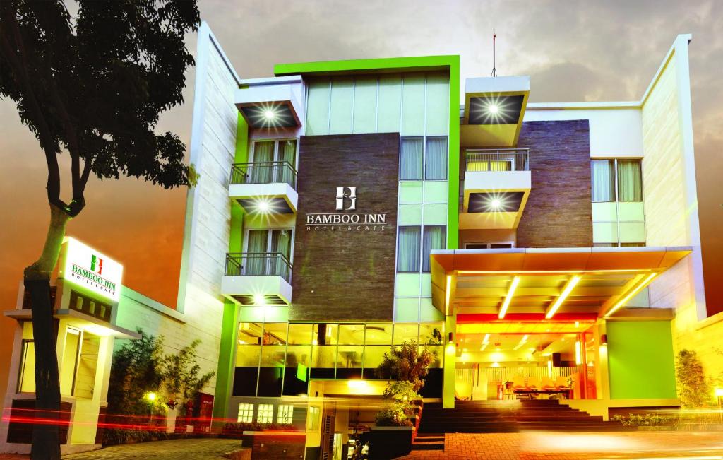 Palmerah Hotel | BAMBOO INN HOTEL & CAFE