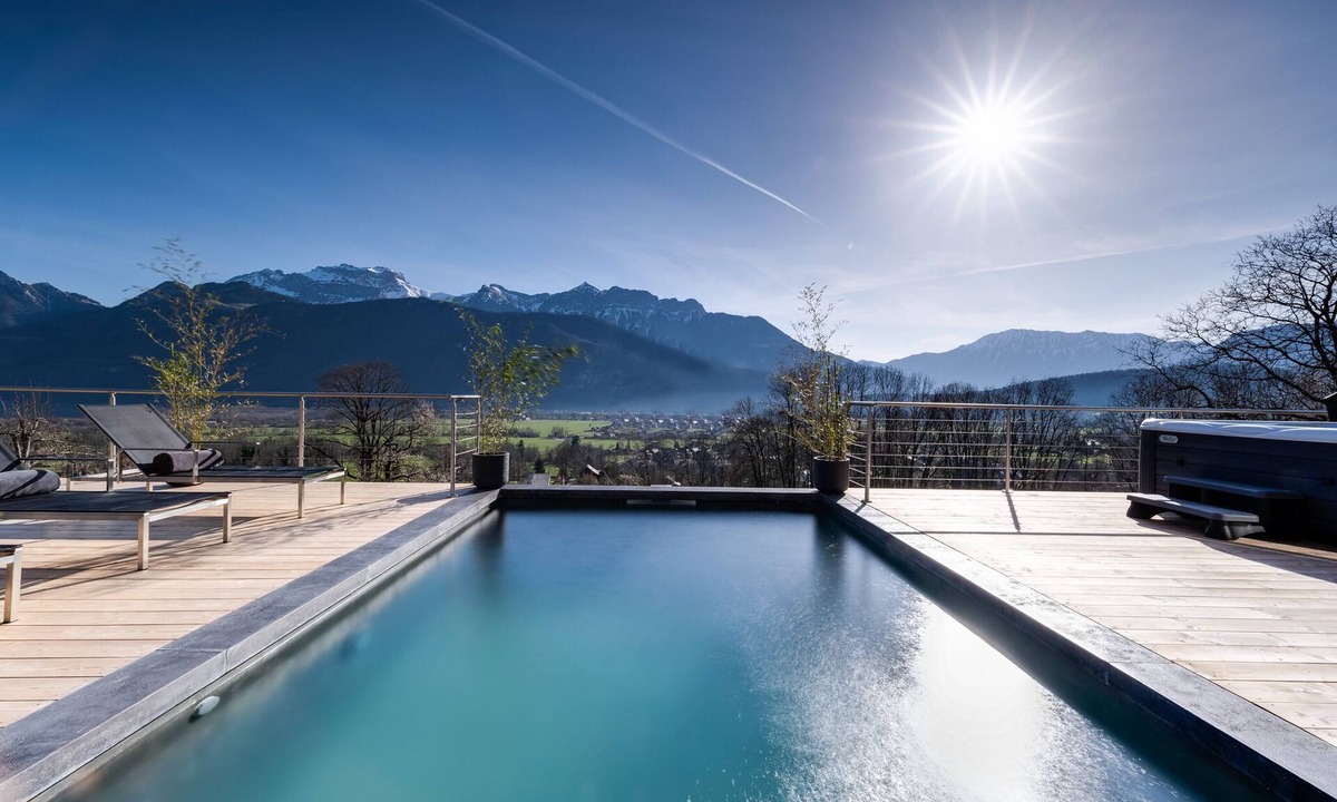 Lathuile Villa | Bamboo Villa