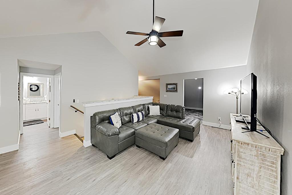 Sunset Pass House | Banana Bay Townhome