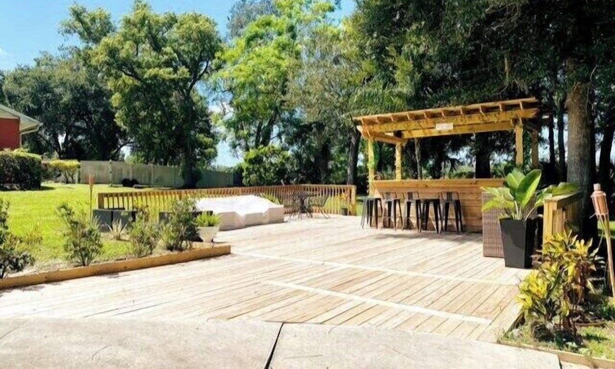 Orlovista Villa | Banana Leaf Villa- Book your gathering today!