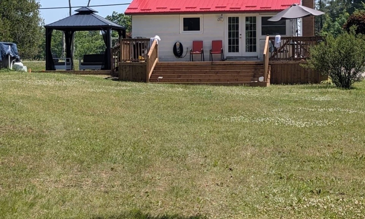 L'Amable Cottage | Bancroft Beauty by Lake Tait-Outdoor Recreation/Pool.